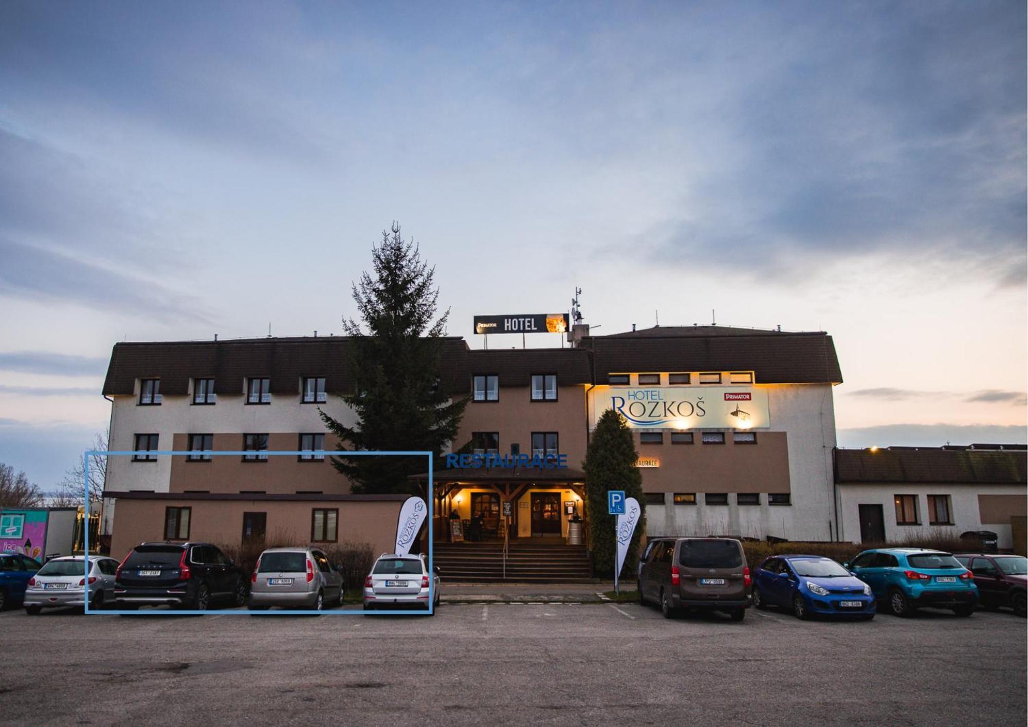Hotel Rozkos Česká Skalice Екстериор снимка