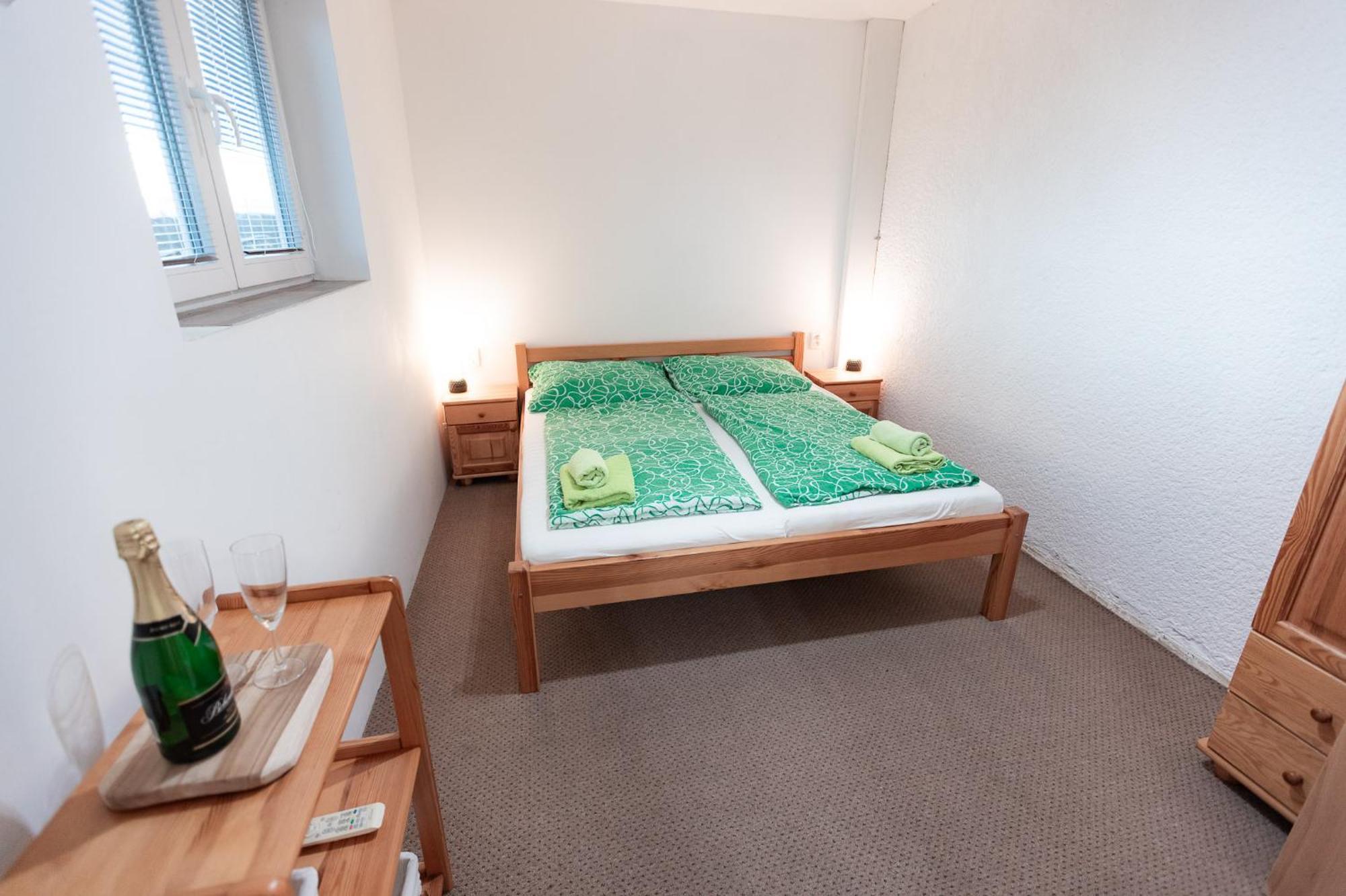 Hotel Rozkos Česká Skalice Стая снимка